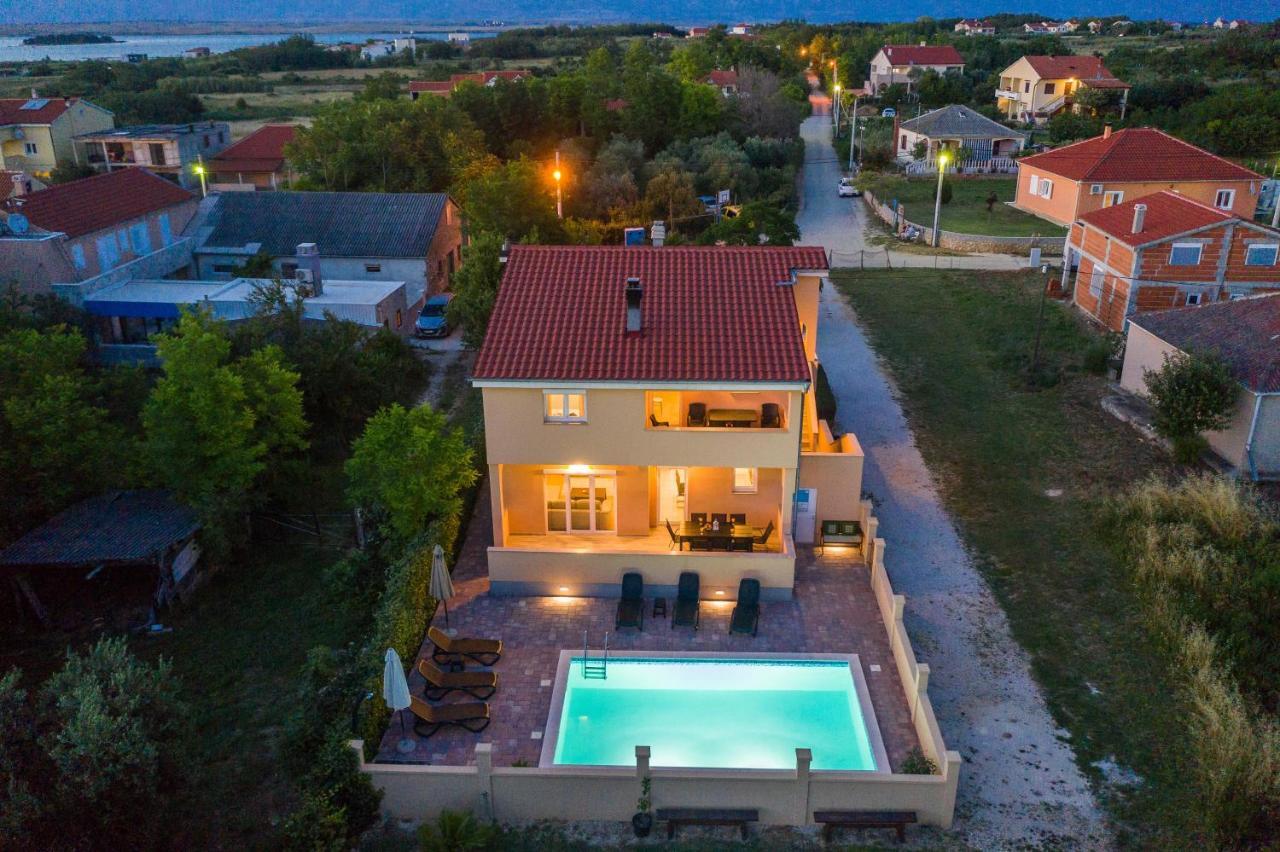 Nelly Apartments Привлака Екстериор снимка