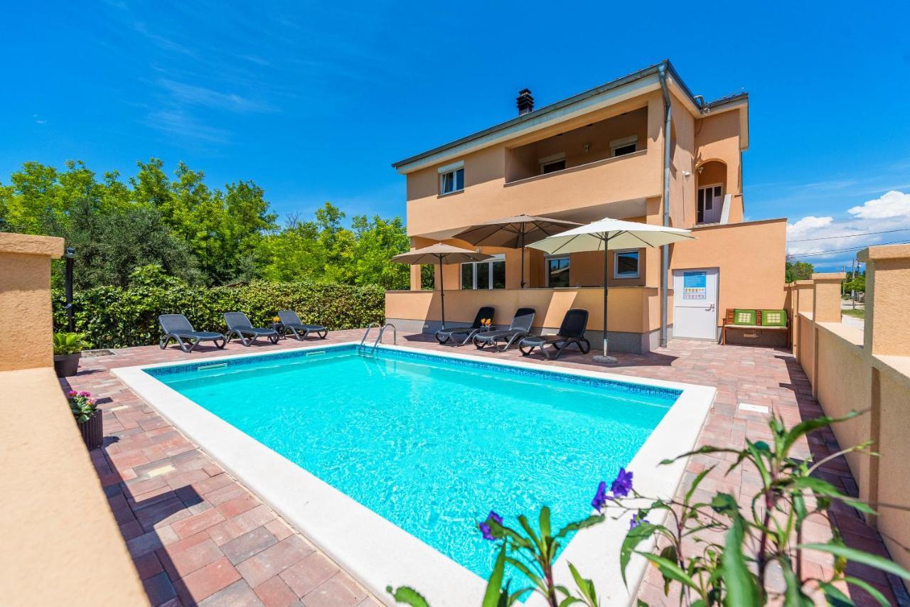 Nelly Apartments Привлака Екстериор снимка