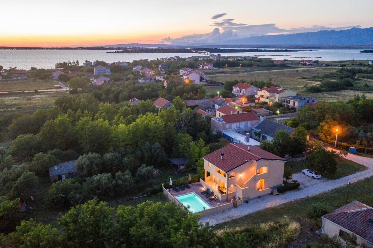 Nelly Apartments Привлака Екстериор снимка