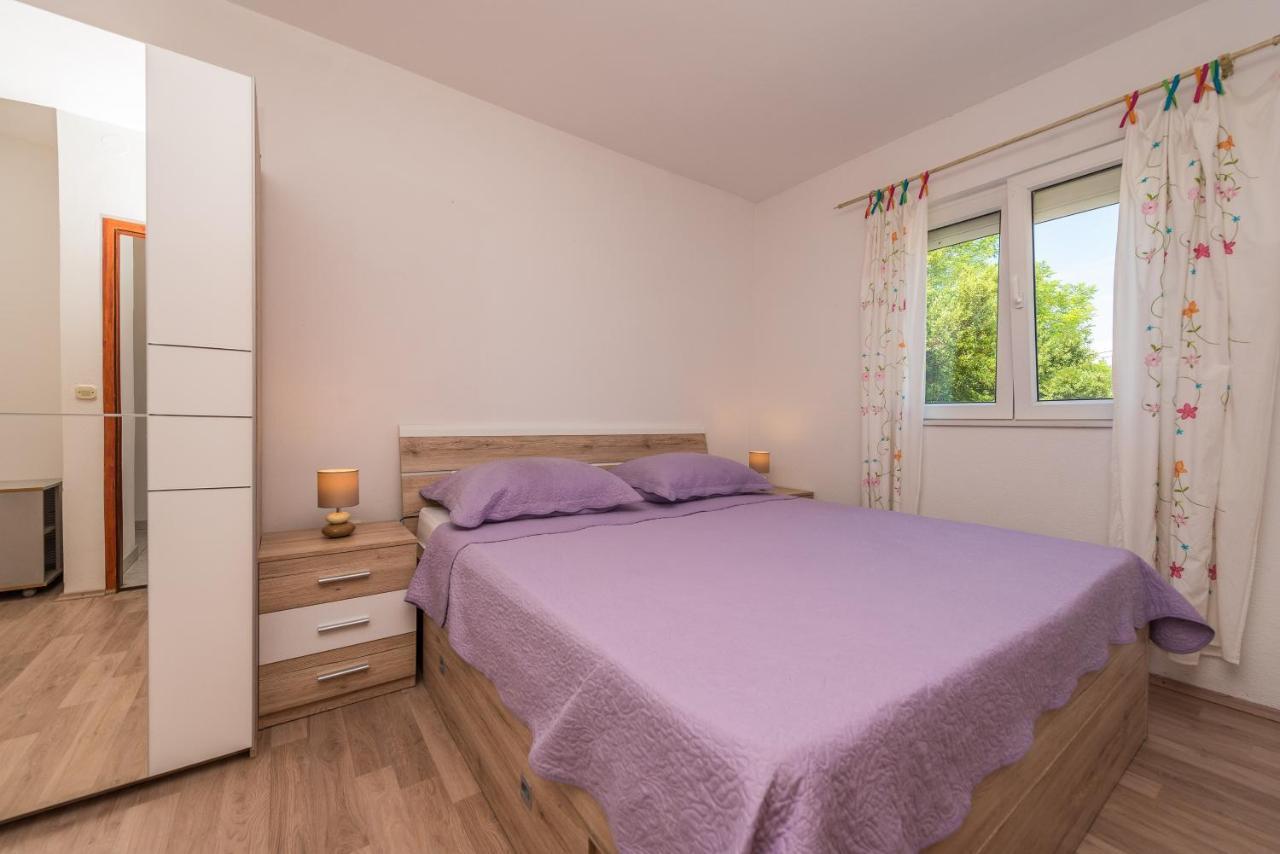 Nelly Apartments Привлака Екстериор снимка
