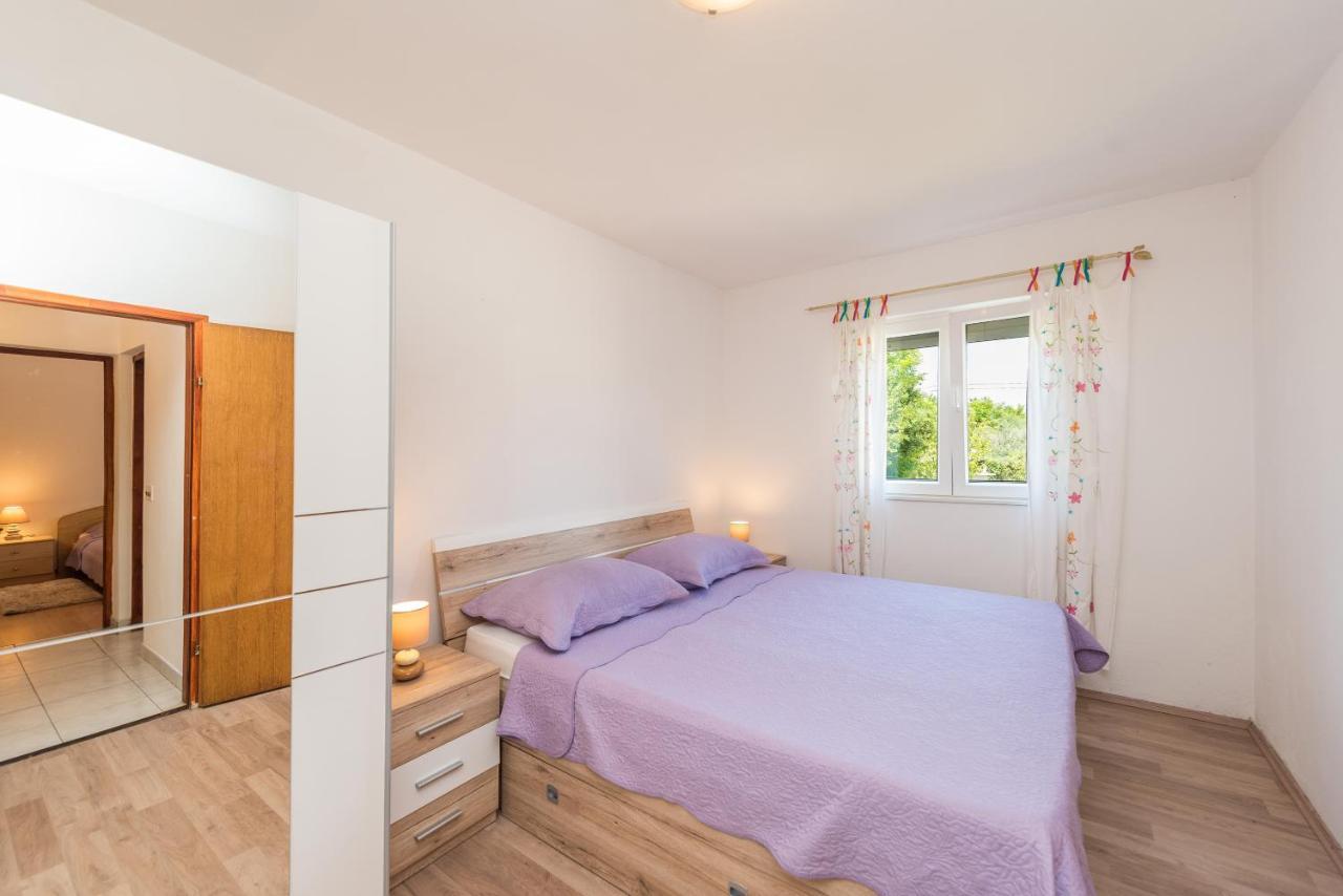 Nelly Apartments Привлака Екстериор снимка