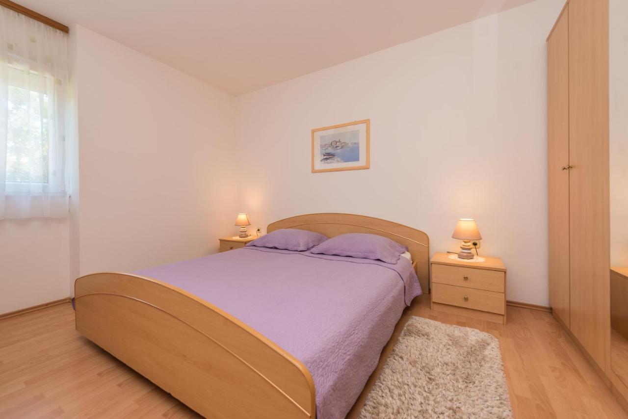 Nelly Apartments Привлака Екстериор снимка