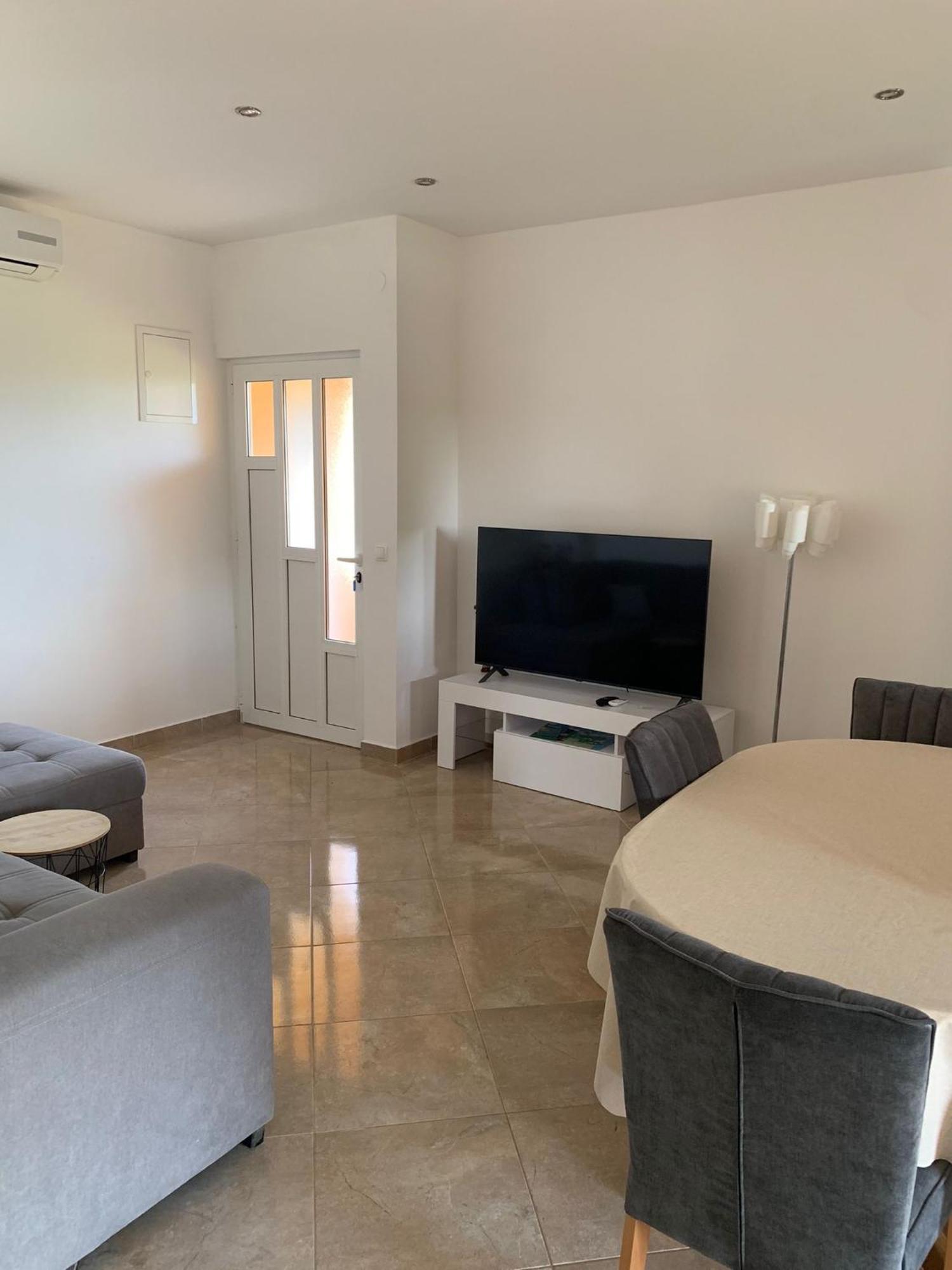 Nelly Apartments Привлака Екстериор снимка
